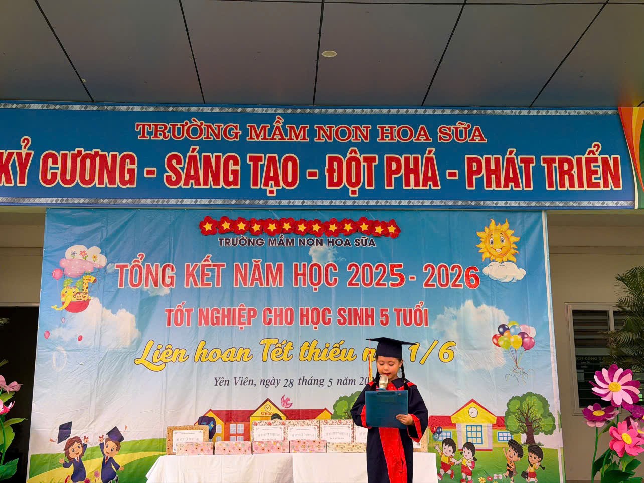 Trường mầm non Hoa Sữa xã Phù đổng thành phố Hà Nội tổ chức lễ tổng kết năm học và liên hoan thiếu nhi 1/6