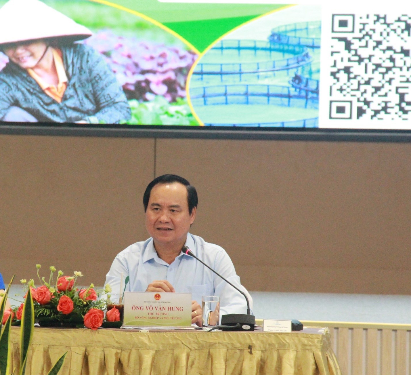 Thứ trưởng Bộ Nông nghiệp và Môi trường Võ Văn Hưng điều hành Hội thảo  (Ảnh: Đinh Khương)