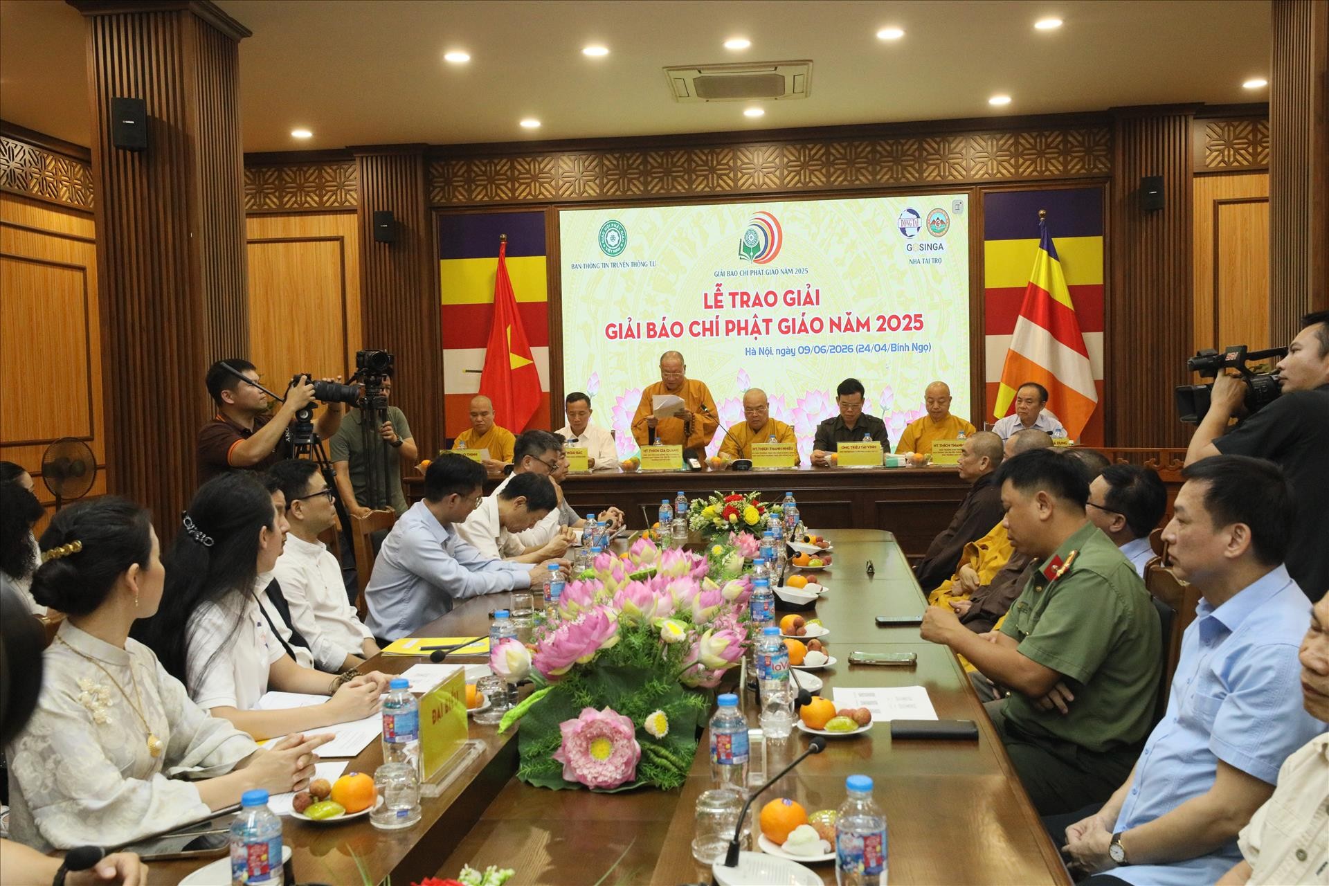 Phóng viên Tạp chí Làng nghề Việt Nam đạt giải Khuyến khích Giải Báo chí Phật giáo năm 2025