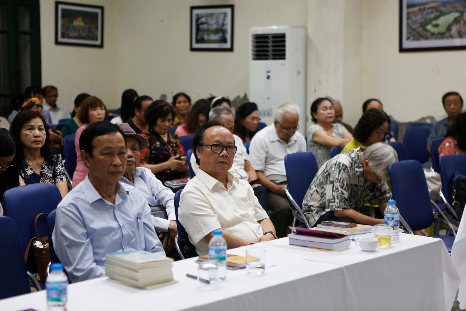 Sinh hoạt chuyên đề “Tính trung thực và nhân bản trong thơ Trần Thùy và Phùng Trung Tập”