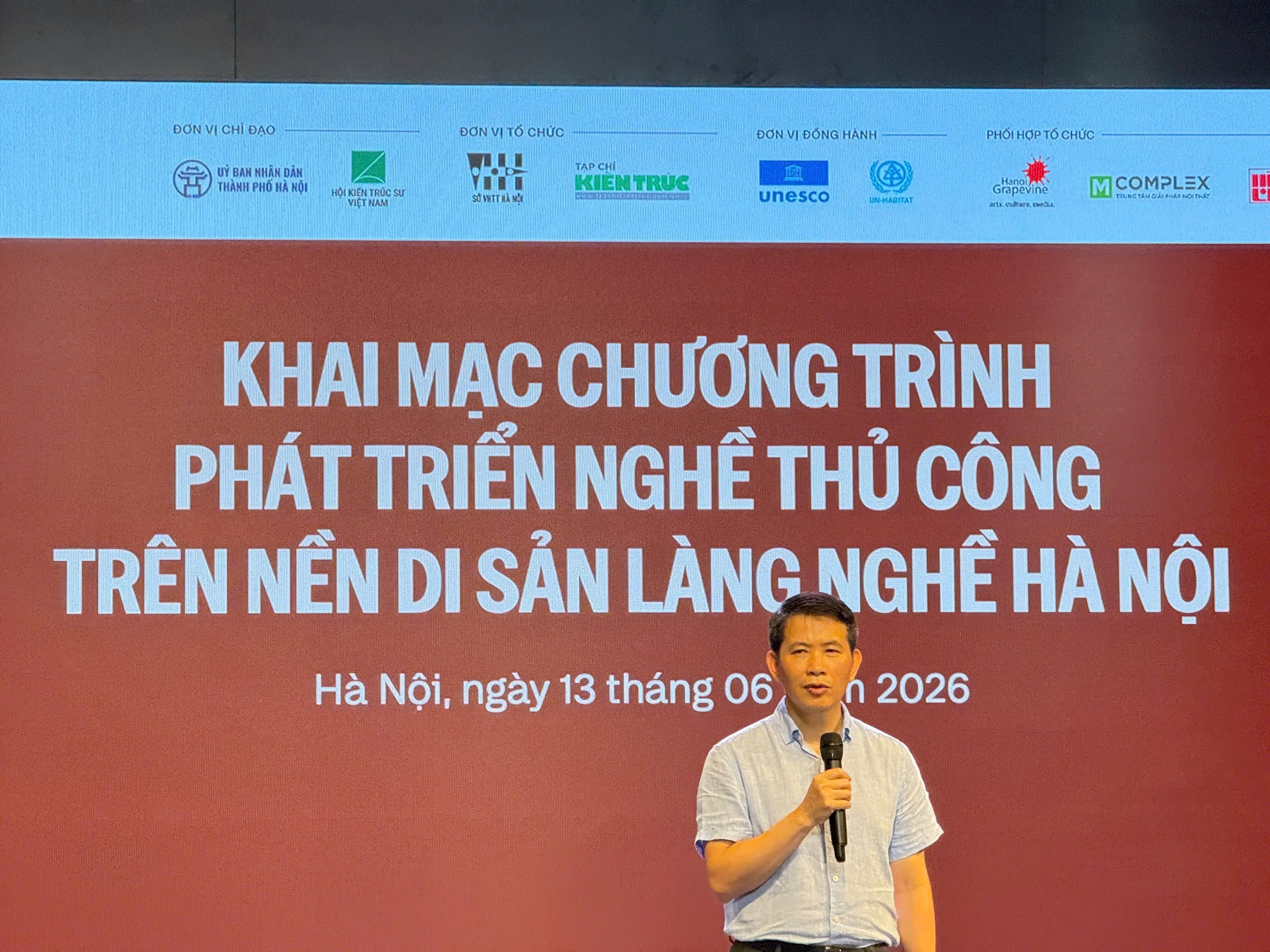 Không gian sáng tạo làng nghề truyền thống hút khách tại trung tâm thương mại Hà Nội Không gian sáng tạo làng nghề truyền thống hút khách tại trung tâm thương mại Hà Nội