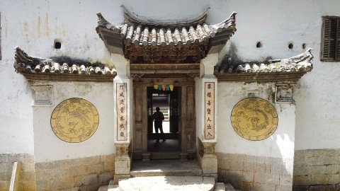 dinh thu ho vuong huyen thoai giua cao nguyen da