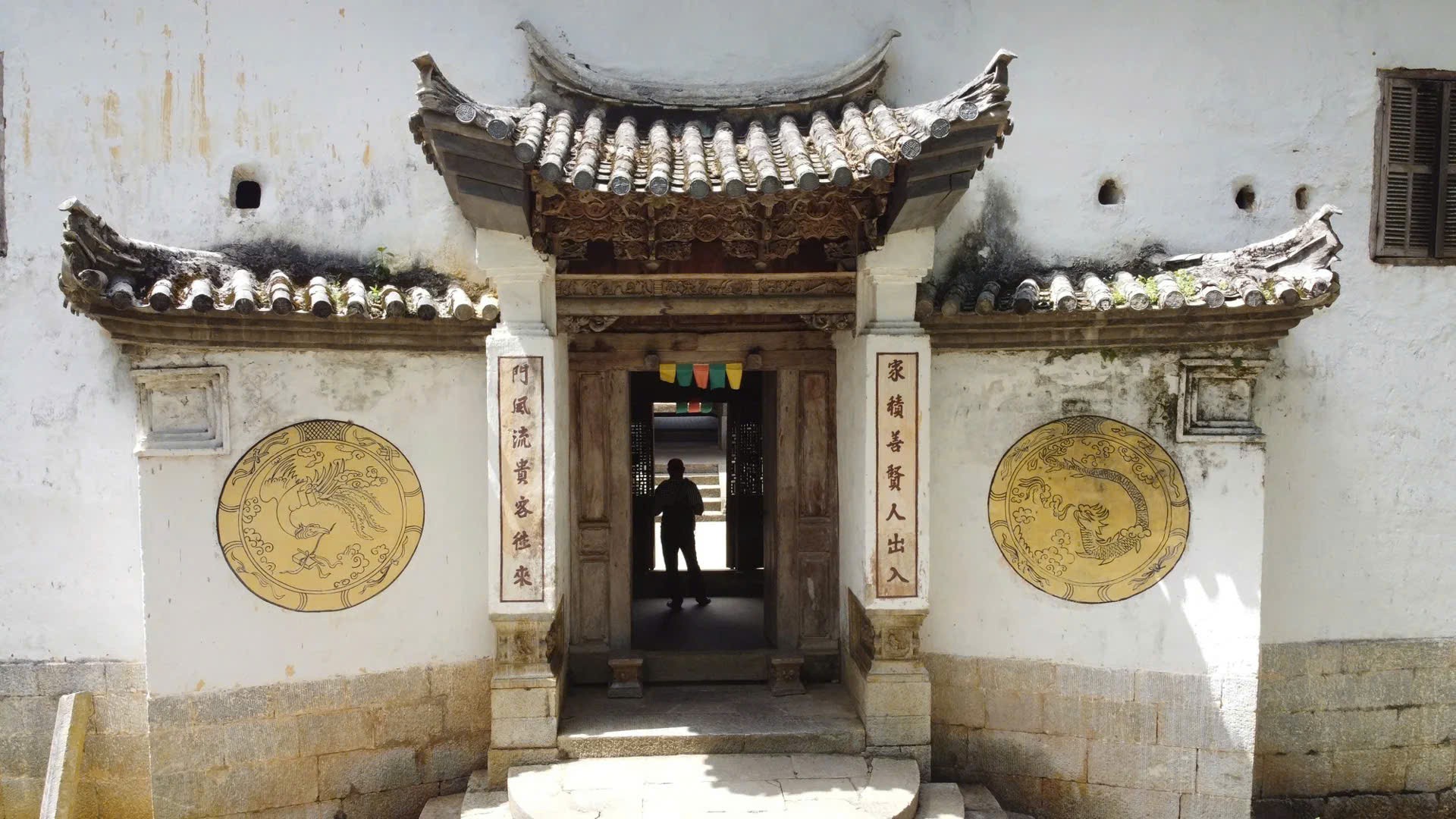 Dinh thự họ Vương: Huyền thoại giữa cao nguyên đá