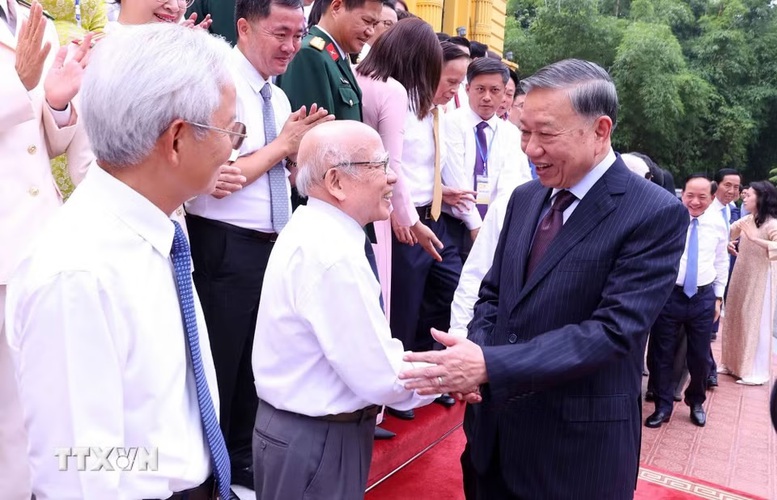 Tổng Bí thư, Chủ tịch nước Tô Lâm: Báo chí phải lấy lợi ích nhân dân làm trung tâm Tổng Bí thư, Chủ tịch nước Tô Lâm: Báo chí phải lấy lợi ích nhân dân làm trung tâm