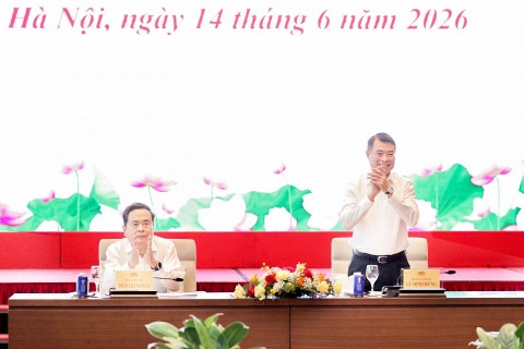 thu tuong va chu tich quoc hoi gap mat lanh dao co quan bao chi phong vien