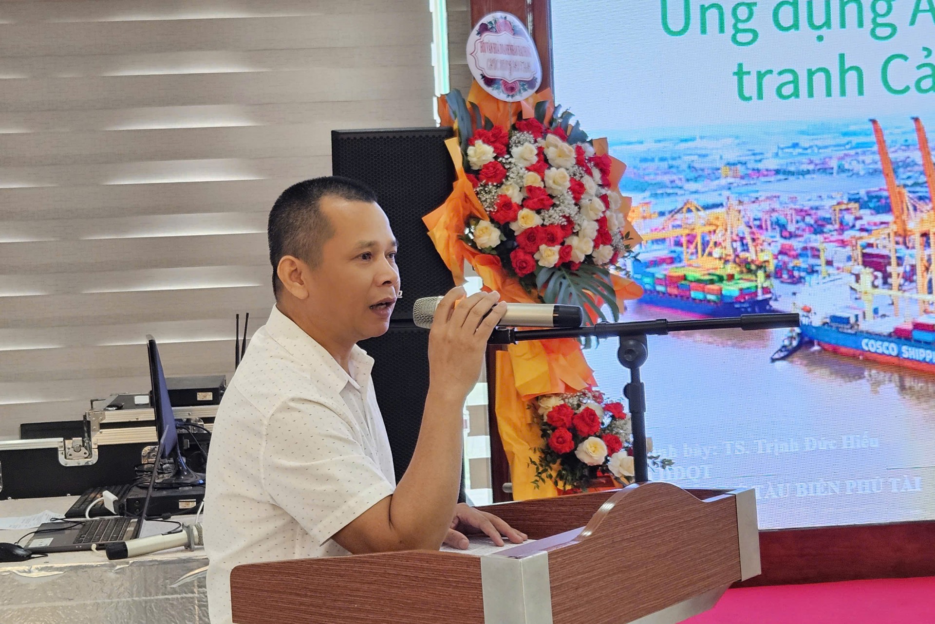 Hội thảo khoa học: Ứng dụng AI trong chuỗi dịch vụ logistics nhằm nâng cao năng lực cạnh tranh tại Hải Phòng