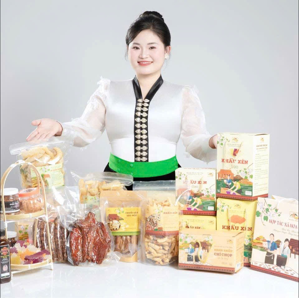 Nếp nương gói ước mơ: Gen Z người Thái dệt sinh kế từ món bánh dân tộc