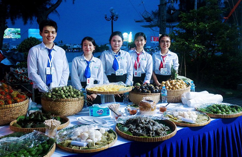 Từ Bến Ninh Kiều đến Đất Sen hồng: Chuỗi sự kiện văn hóa, du lịch hút khách mùa hè