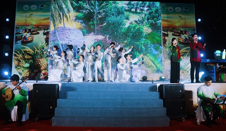 Từ Bến Ninh Kiều đến Đất Sen hồng: Chuỗi sự kiện văn hóa, du lịch hút khách mùa hè