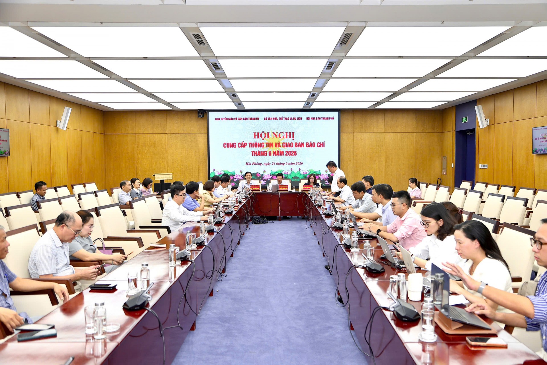 Toàn cảnh Hội nghị cung cấp thông tin và giao ban báo chí tháng 6/2026 diễn ra tại Hải Phòng ngày 24/6.
