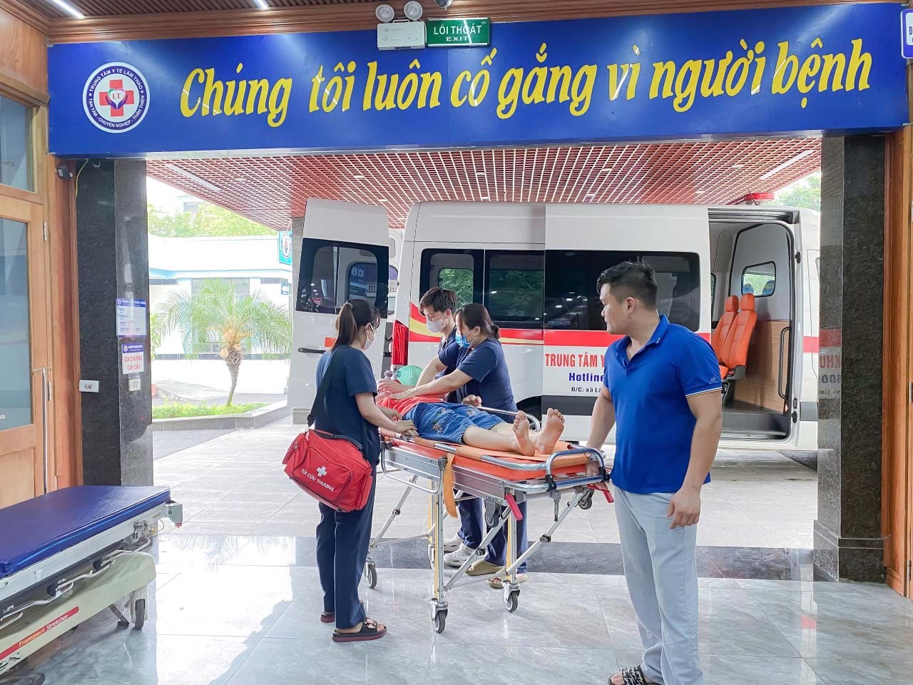 Đưa người bệnh đến cấp cứu và điều trị kịp thời 