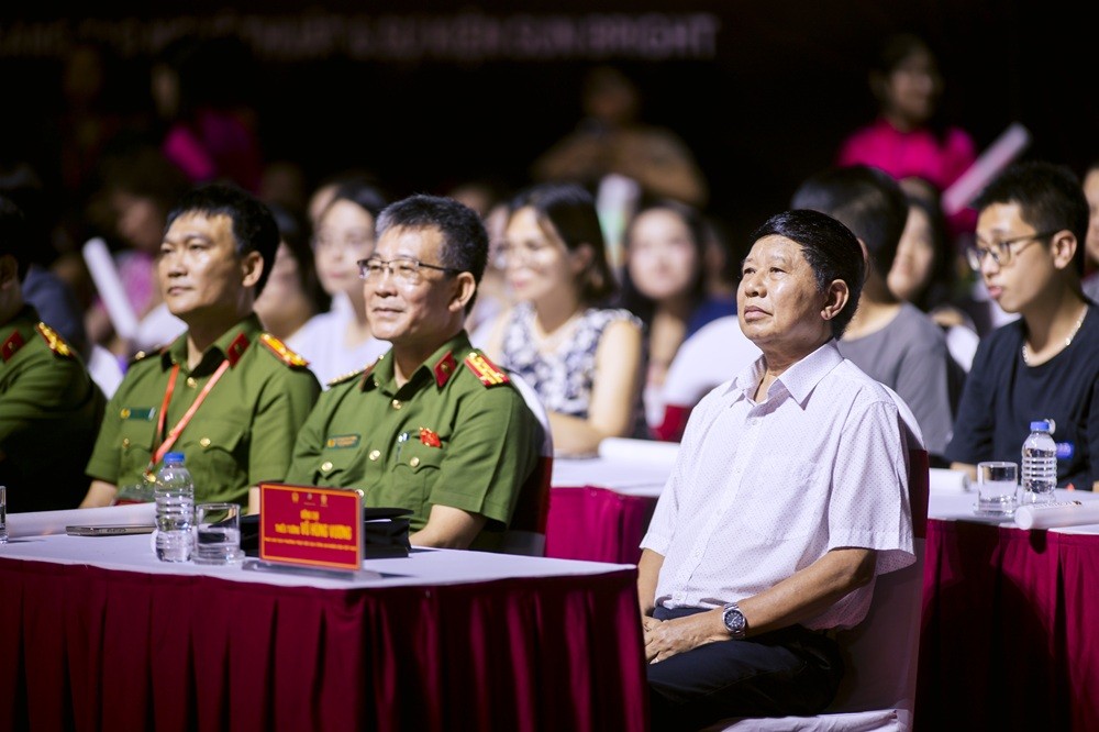 Cùng ngày mai tỏa sáng" - Đêm nghệ thuật lan tỏa khát vọng xây dựng cộng đồng không ma túy
