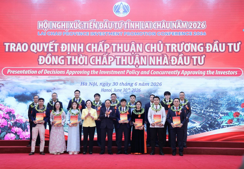 Phó Thủ tướng Phạm Thị Thanh Trà chứng kiến Lai Châu trao quyết định chấp thuận chủ trương đầu tư, ký kết MOU hơn 200.000 tỷ đồng