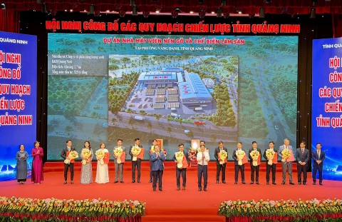 quang ninh trao quyet dinh dau tu cho 18 du an trong diem tong von gan 45000 ty dong