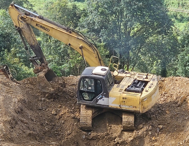 ng tốc thi công, đưa đường dây 220 kV Than Uyên -  Lào Cai về đích đúng kế hoạch tháng 9