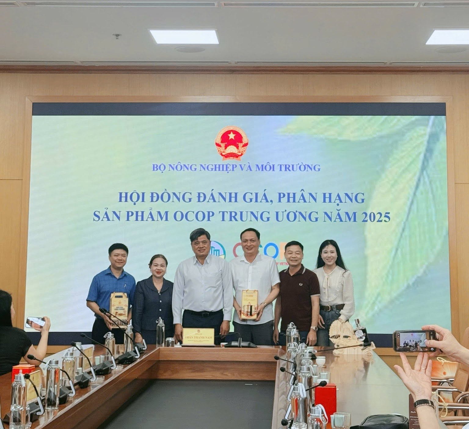 tháng 5/2026, được Hội đồng đánh giá, phân hạng sản phẩm OCOP Trung ương công nhận đạt chuẩn OCOP 5 sao (cấp quốc gia), tháng 5/2026, được Hội đồng đánh giá, phân hạng sản phẩm OCOP Trung ương công nhận đạt chuẩn OCOP 5 sao (cấp quốc gia),