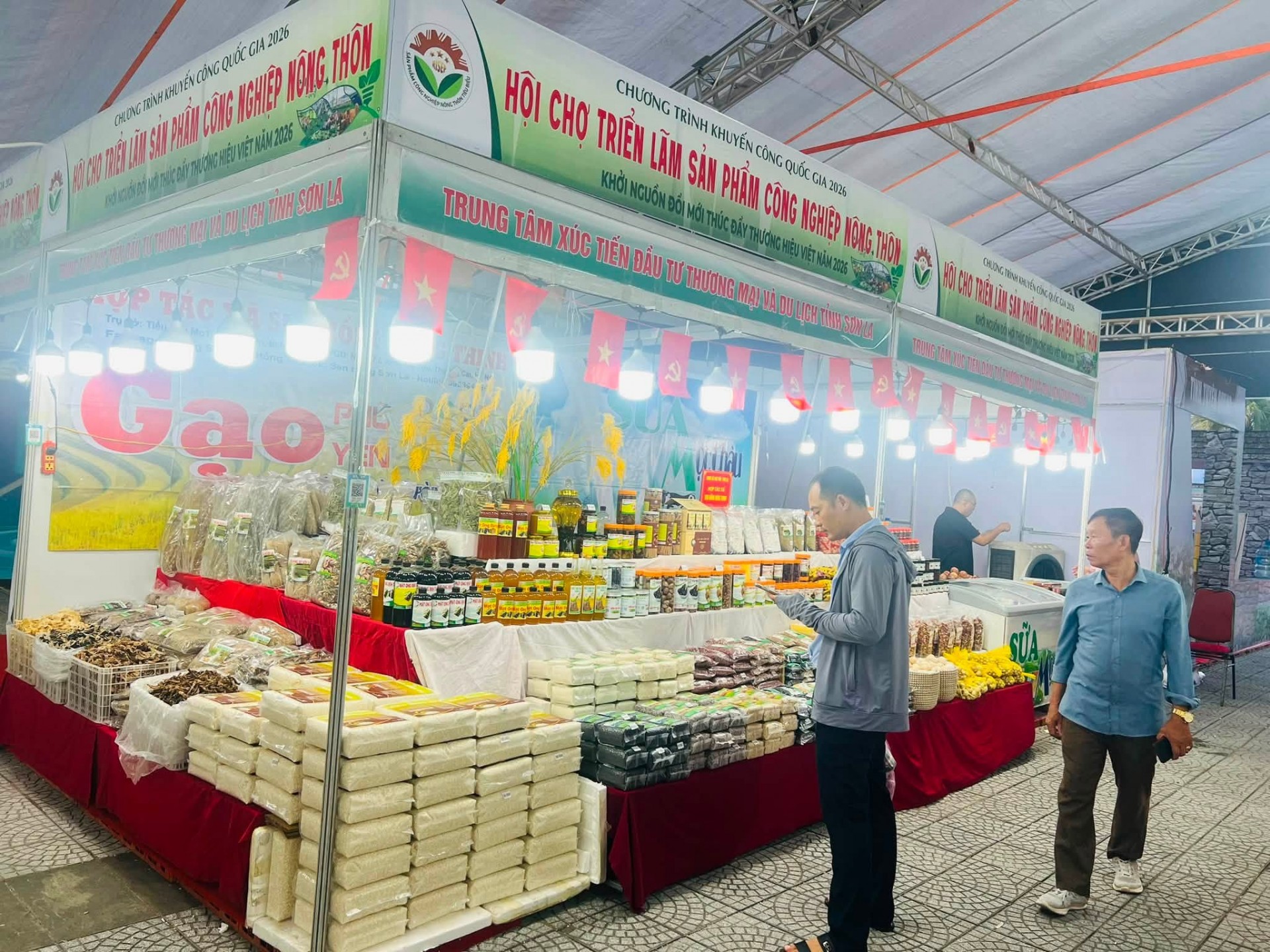 Không gian triển lãm RISEP: Trưng bày, livestream và kết nối giao thương Không gian triển lãm RISEP: Trưng bày, livestream và kết nối giao thương
