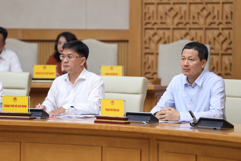 Thủ tướng: Thể chế phải tạo đột phá phát triển và thực thi phải hiệu quả, không trở thành 'điểm nghẽn của điểm nghẽn' Thủ tướng: Thể chế phải tạo đột phá phát triển và thực thi phải hiệu quả, không trở thành 'điểm nghẽn của điểm nghẽn'