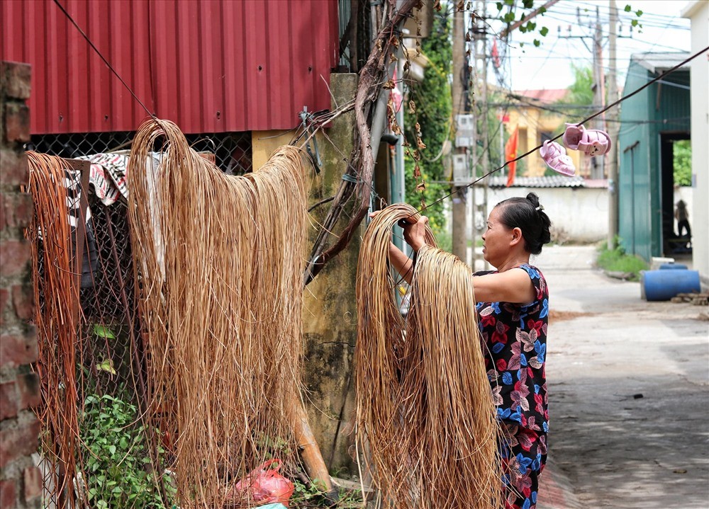 Nghề đan cỏ tế Lưu Thượng - Dấu ấn thủ công truyền thống Nghề đan cỏ tế Lưu Thượng - Dấu ấn thủ công truyền thống