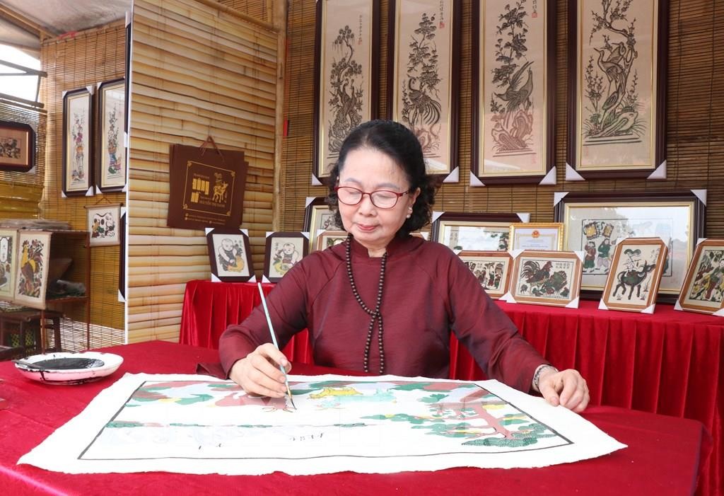 Bắc Ninh: Một gia đình có 5 nghệ nhân giữ nghề tranh Đông Hồ Bắc Ninh: Một gia đình có 5 nghệ nhân giữ nghề tranh Đông Hồ