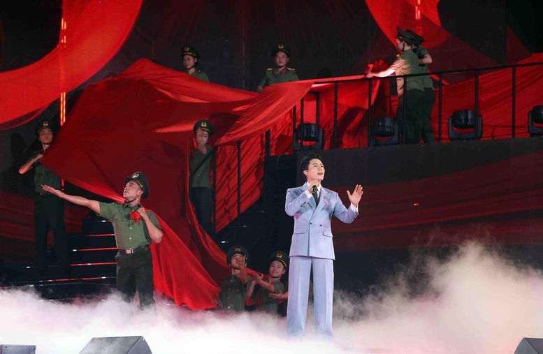 Gala 'Tổ quốc bình yên' - Bản trường ca nghệ thuật về lực lượng Anh ninh nhân dân Gala 'Tổ quốc bình yên' - Bản trường ca nghệ thuật về lực lượng Anh ninh nhân dân