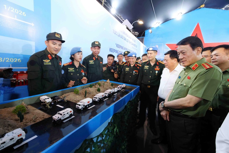 Gala 'Tổ quốc bình yên' - Bản trường ca nghệ thuật về lực lượng Anh ninh nhân dân Gala 'Tổ quốc bình yên' - Bản trường ca nghệ thuật về lực lượng Anh ninh nhân dân