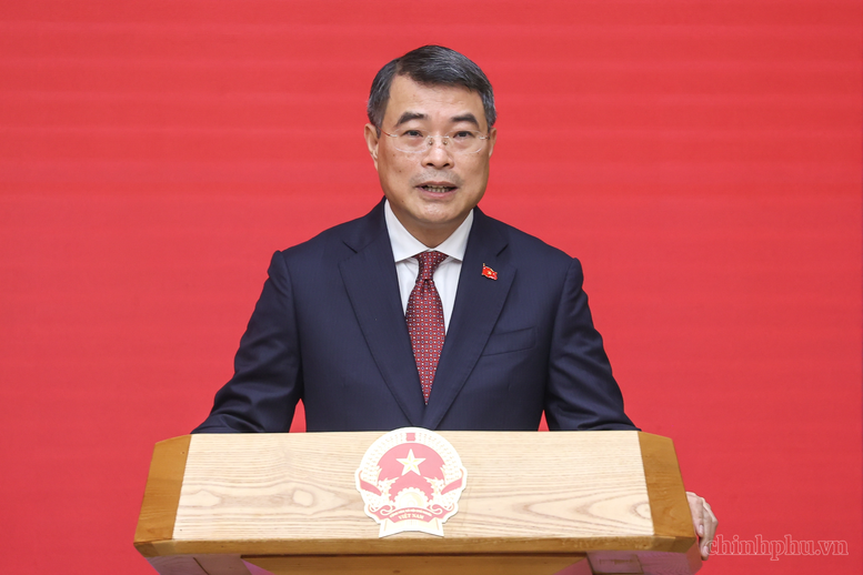 Thủ tướng trao quyết định giao Quyền Bộ trưởng Bộ Nội vụ và bổ nhiệm Thứ trưởng Thường trực Bộ Dân tộc và Tôn giáo Thủ tướng trao quyết định giao Quyền Bộ trưởng Bộ Nội vụ và bổ nhiệm Thứ trưởng Thường trực Bộ Dân tộc và Tôn giáo