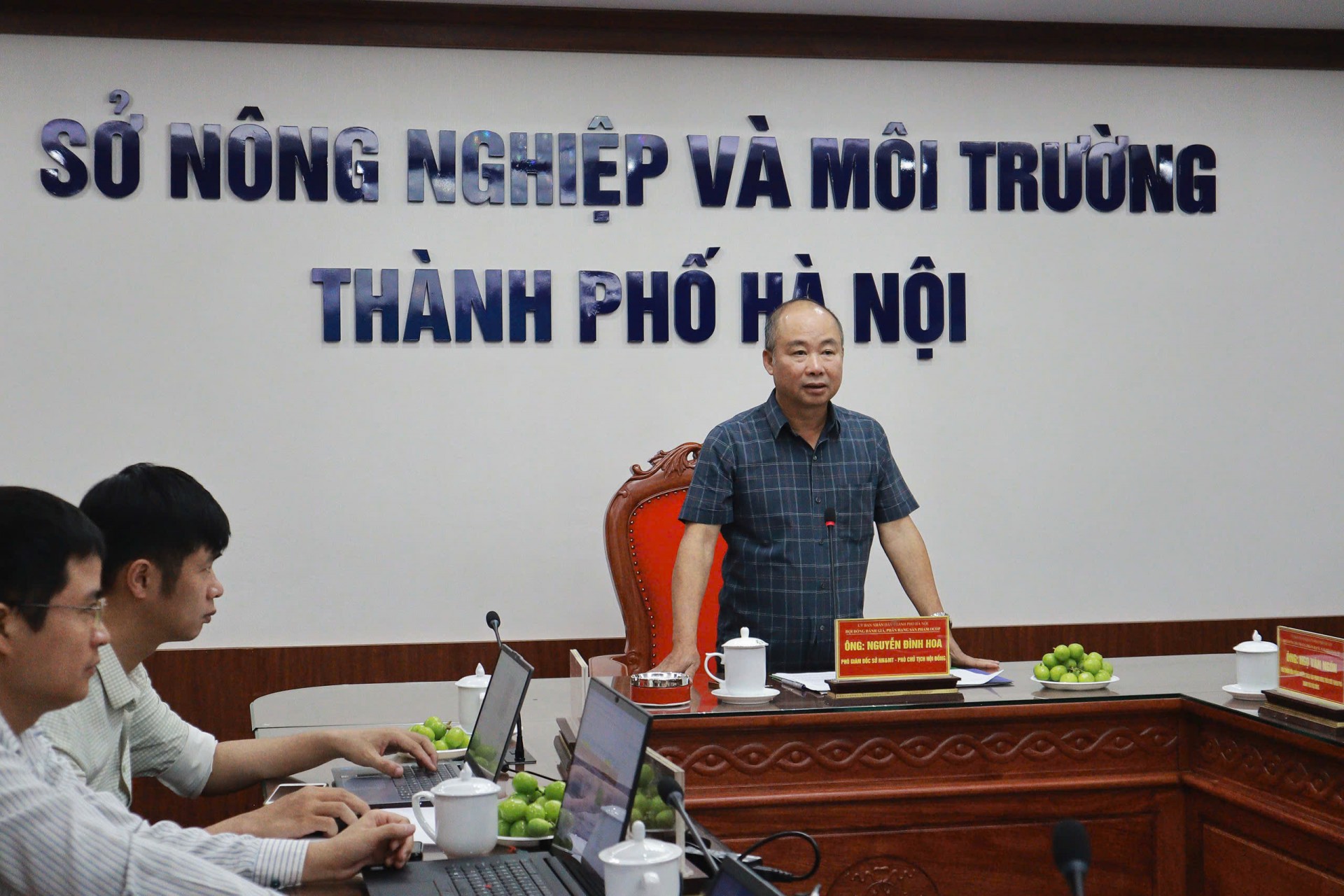 Ông Nguyễn Đình Hoa, Phó Giám đốc Sở Nông nghiệp và Môi trường Hà Nội phát biểu khai mạc hội nghị đánh giá, phân hạng sản phẩm OCOP năm 2026.