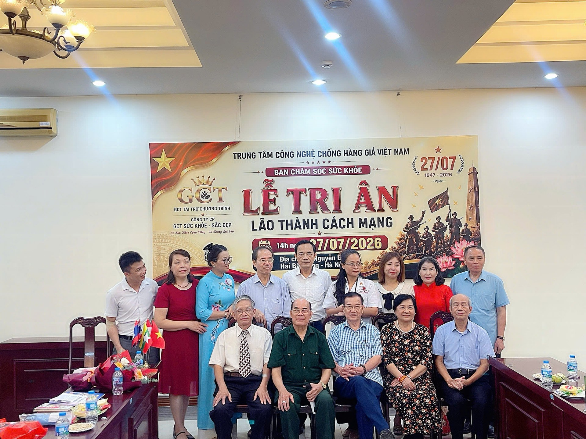 Tri ân Lão thành cách mạng “Uống nước nhớ nguồn - Đền ơn đáp nghĩa”