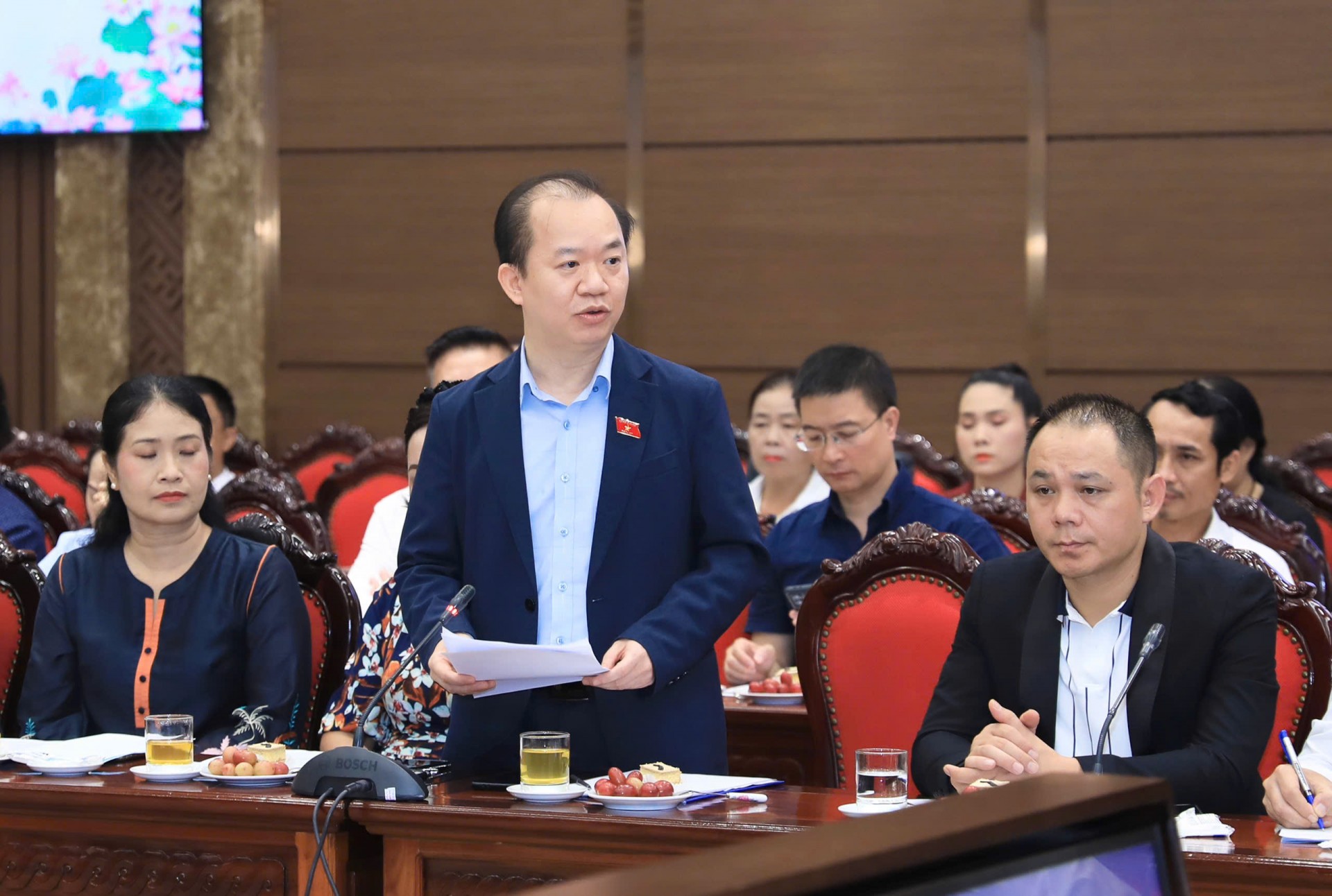 PGS.TS. Bùi Hoài Sơn, Ủy viên chuyên trách Ủy ban Văn hóa và Xã hội của Quốc hội phát biểu tại hội nghị. Ảnh Quang Thái PGS.TS. Bùi Hoài Sơn, Ủy viên chuyên trách Ủy ban Văn hóa và Xã hội của Quốc hội phát biểu tại hội nghị. Ảnh Quang Thái