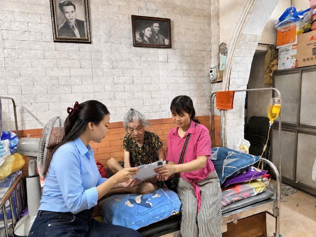 Hành chính công Thủ đô: Đổi mới để phục vụ người dân tốt hơn Hành chính công Thủ đô: Đổi mới để phục vụ người dân tốt hơn