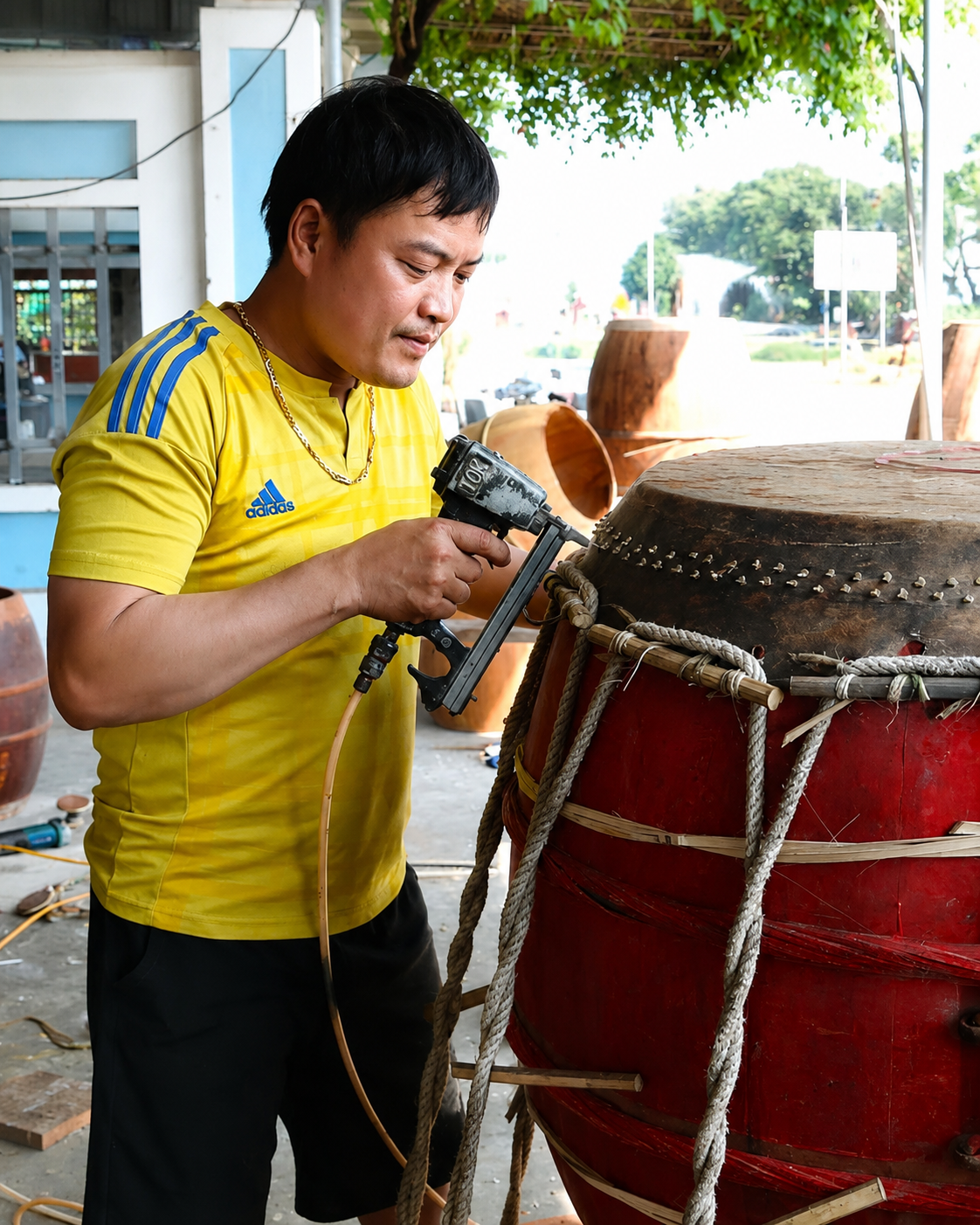 Trăn trở giữ hồn nghề làm trống da Giai Lạc Trăn trở giữ hồn nghề làm trống da Giai Lạc