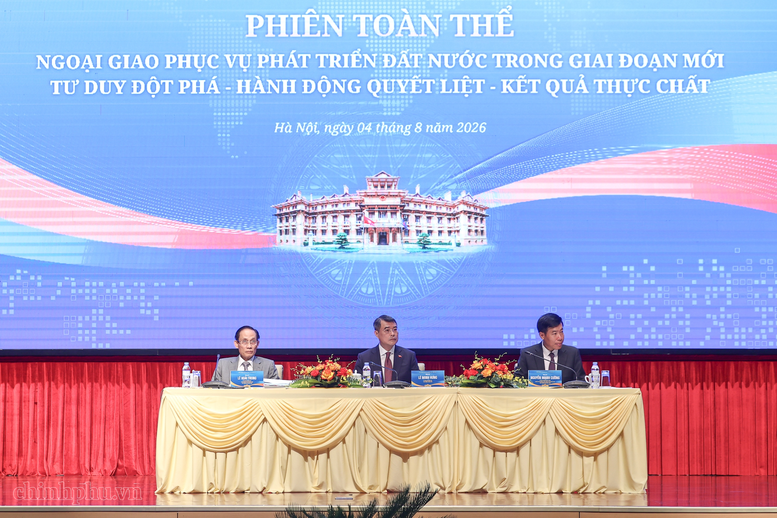 Thủ tướng Lê Minh Hưng: Biến sức ép bên ngoài thành dư địa phát triển mới Thủ tướng Lê Minh Hưng: Biến sức ép bên ngoài thành dư địa phát triển mới