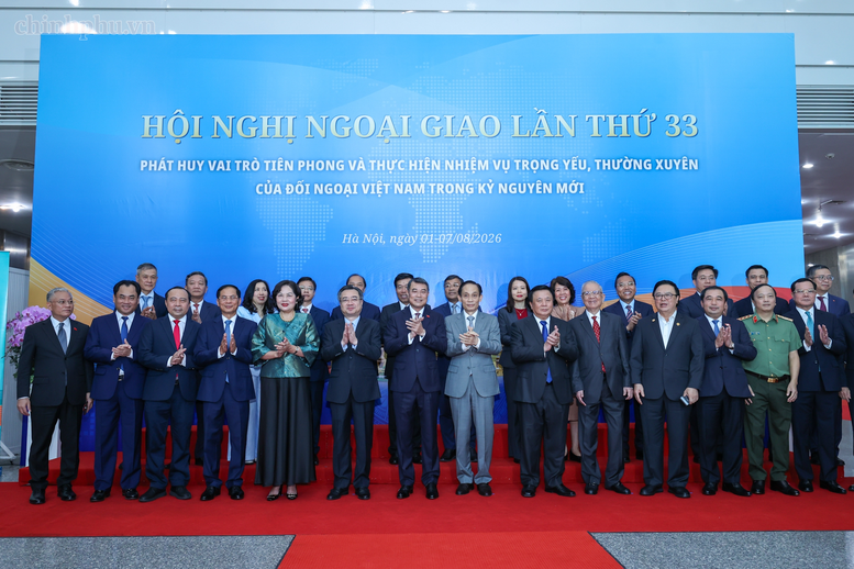 Thủ tướng Lê Minh Hưng: Biến sức ép bên ngoài thành dư địa phát triển mới Thủ tướng Lê Minh Hưng: Biến sức ép bên ngoài thành dư địa phát triển mới