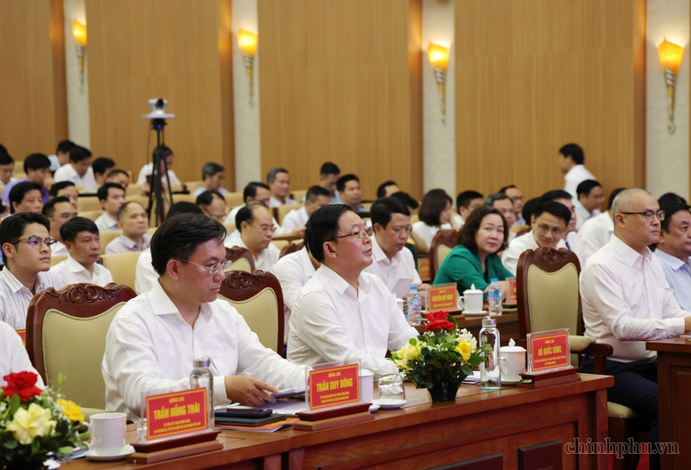 Phú Thọ cần phát triển dựa trên ba trụ cột: Công nghiệp công nghệ cao, văn hóa-du lịch, nông nghiệp xanh Phú Thọ cần phát triển dựa trên ba trụ cột: Công nghiệp công nghệ cao, văn hóa-du lịch, nông nghiệp xanh