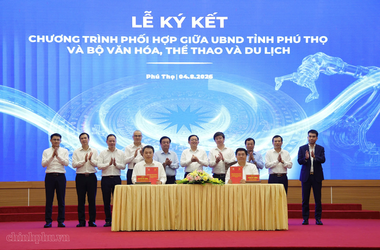 Phú Thọ cần phát triển dựa trên ba trụ cột: Công nghiệp công nghệ cao, văn hóa-du lịch, nông nghiệp xanh Phú Thọ cần phát triển dựa trên ba trụ cột: Công nghiệp công nghệ cao, văn hóa-du lịch, nông nghiệp xanh
