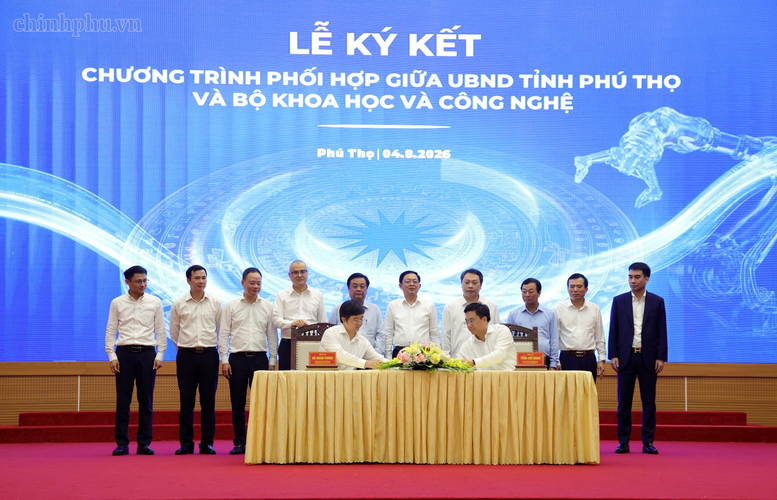 Phú Thọ cần phát triển dựa trên ba trụ cột: Công nghiệp công nghệ cao, văn hóa-du lịch, nông nghiệp xanh Phú Thọ cần phát triển dựa trên ba trụ cột: Công nghiệp công nghệ cao, văn hóa-du lịch, nông nghiệp xanh