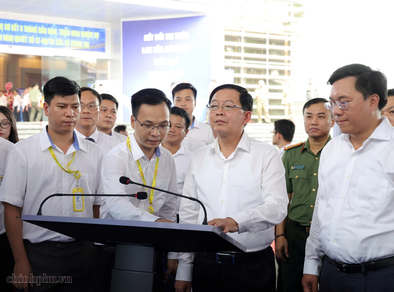 Phú Thọ cần phát triển dựa trên ba trụ cột: Công nghiệp công nghệ cao, văn hóa-du lịch, nông nghiệp xanh Phú Thọ cần phát triển dựa trên ba trụ cột: Công nghiệp công nghệ cao, văn hóa-du lịch, nông nghiệp xanh