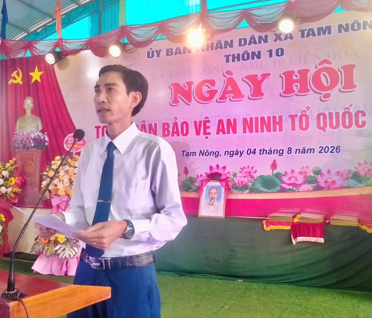 Ông Nguyễn Xuân Hiệp, Trưởng Ban Công tác Mặt trận Thôn 10 ôn lại truyền thống lực lượng Công an nhân dân. Ông Nguyễn Xuân Hiệp, Trưởng Ban Công tác Mặt trận Thôn 10 ôn lại truyền thống lực lượng Công an nhân dân.