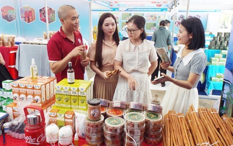 Tổ chức “Tuần lễ nhận diện nông sản an toàn, sản phẩm OCOP, sản phẩm đặc trưng của tỉnh Lào Cai tại Nghệ An