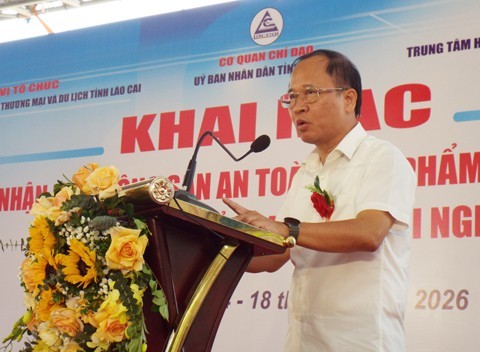 Ông Lê Đức Ánh, Phó GĐ sở Công thương Nghệ An phát biểu tại buổi lễ