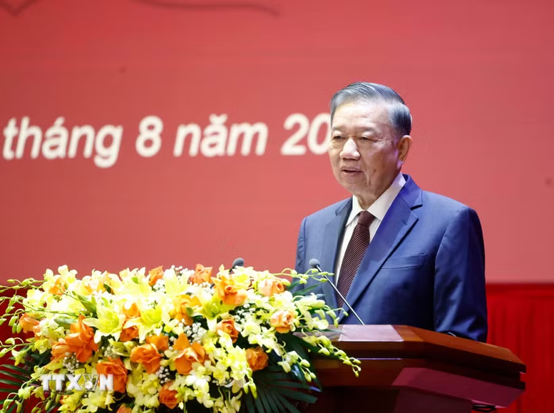 Tổng Bí thư, Chủ tịch nước dự khai mạc Chương trình bồi dưỡng kiến thức đối với Ủy viên TW Đảng khóa XIV Tổng Bí thư, Chủ tịch nước dự khai mạc Chương trình bồi dưỡng kiến thức đối với Ủy viên TW Đảng khóa XIV