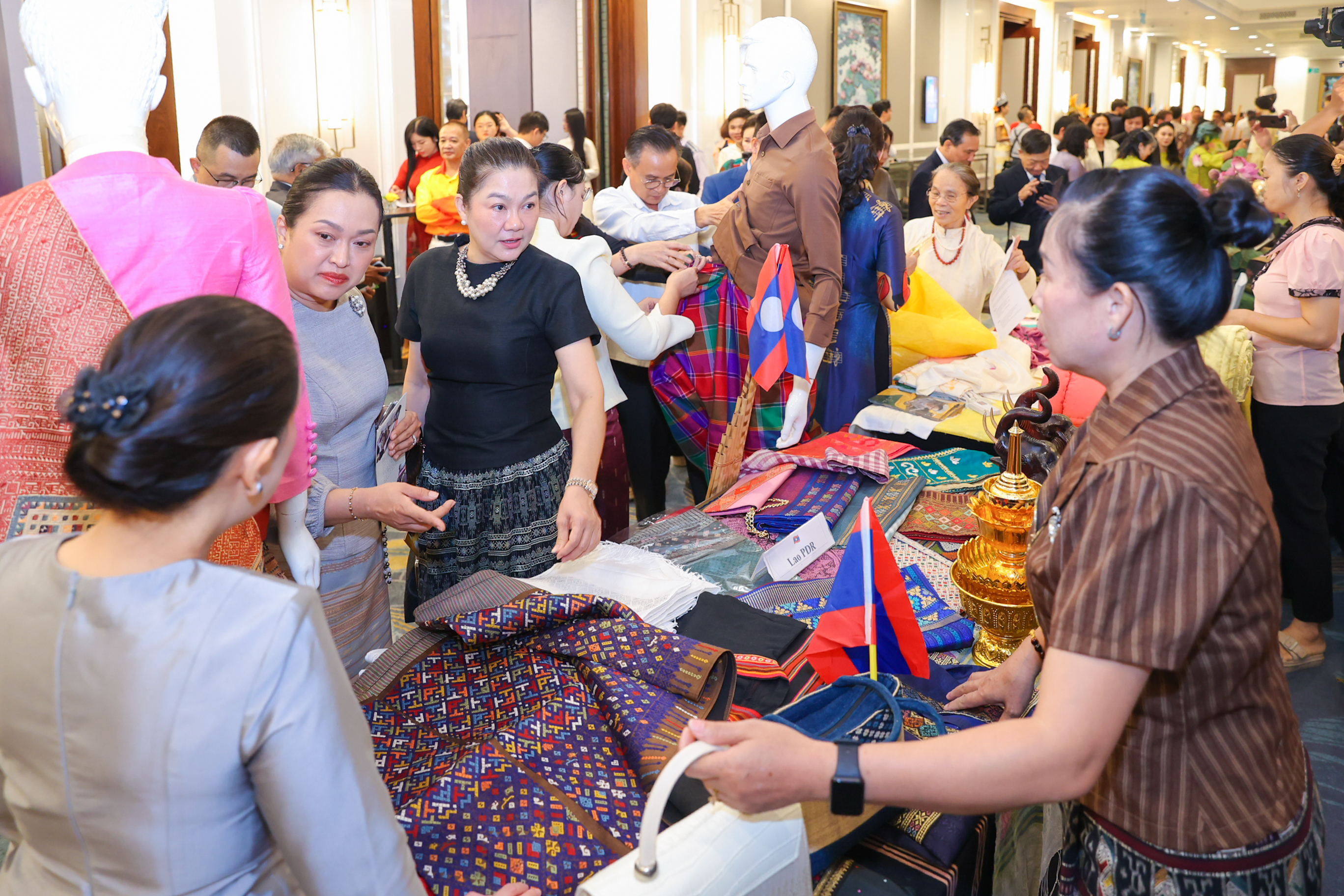 Phát huy vai trò văn hóa trong tăng cường hiểu biết, gắn kết nhân dân ASEAN
