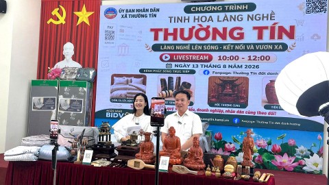 lanh dao xa thuong tin livestream san pham lang nghe truyen thong