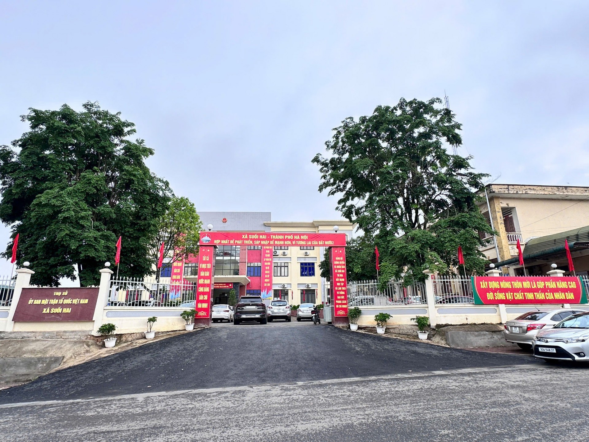 Trụ sở UB-MTTQ xã Suối Hai, nơi làm việc của Hội Nông dân xã Trụ sở UB-MTTQ xã Suối Hai, nơi làm việc của Hội Nông dân xã