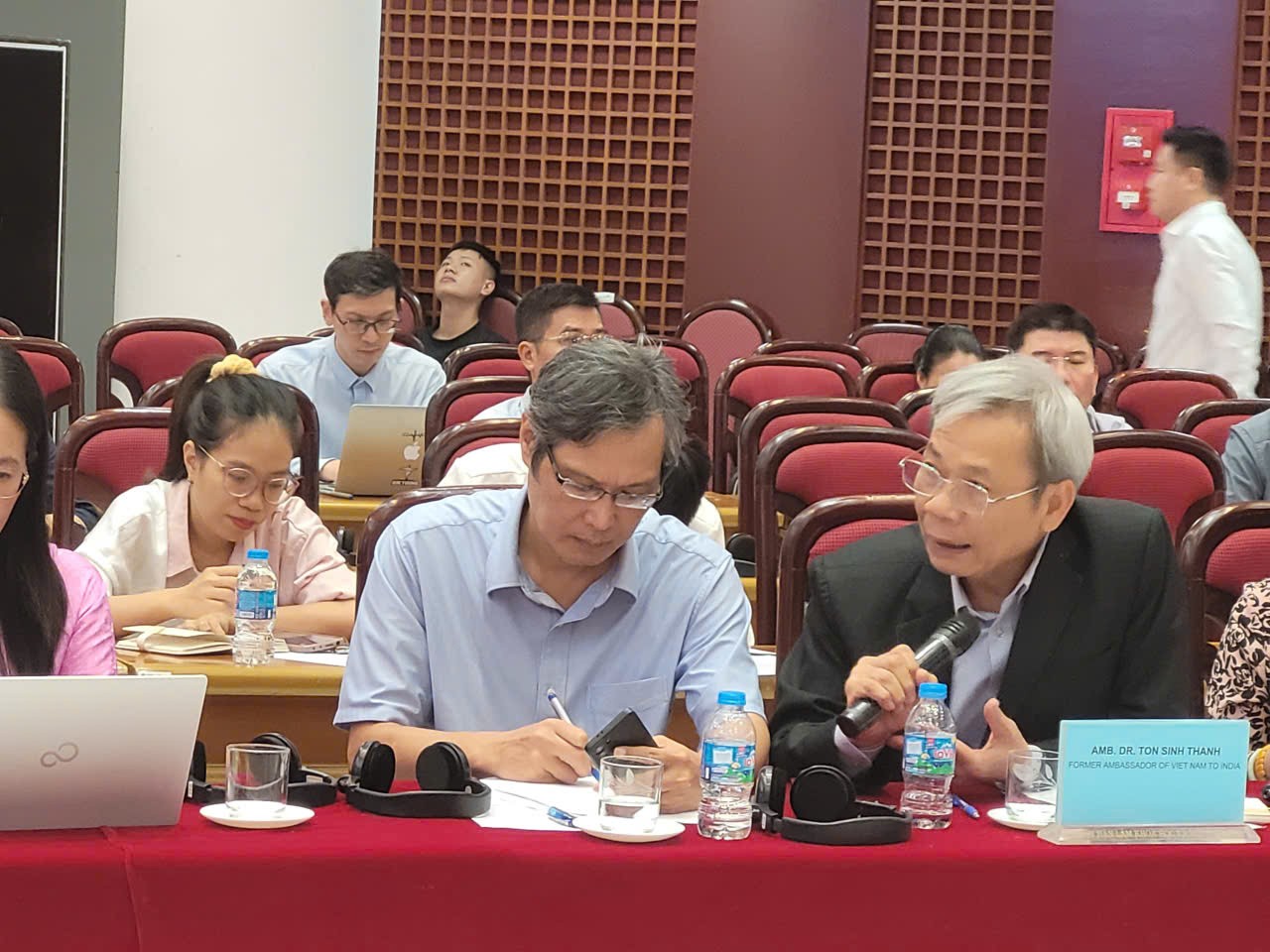 Hội Hữu nghị Việt Nam - Ấn Độ thành phố Hà Nội ( HAVIFA) tham gia Hội thảo khoa học quốc tế “Quan hệ Đối tác chiến lược toàn diện tăng cường Việt Nam-Ấn Độ: Hướng tới những động lực phát triển mới”. Hội Hữu nghị Việt Nam - Ấn Độ thành phố Hà Nội ( HAVIFA) tham gia Hội thảo khoa học quốc tế “Quan hệ Đối tác chiến lược toàn diện tăng cường Việt Nam-Ấn Độ: Hướng tới những động lực phát triển mới”.