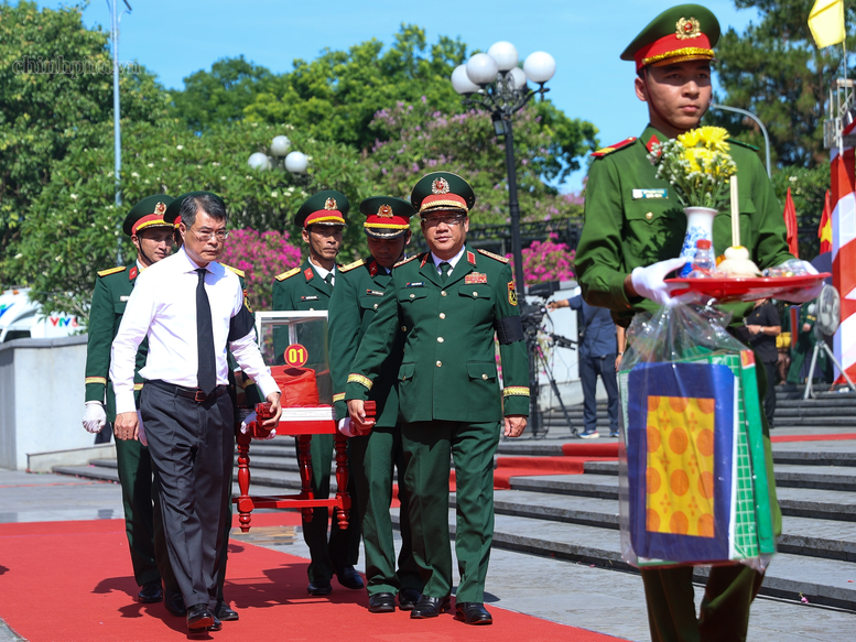 Chiến dịch 500 ngày đêm: Cuộc hành quân trong thời bình tìm kiếm, xác định danh tính liệt sĩ