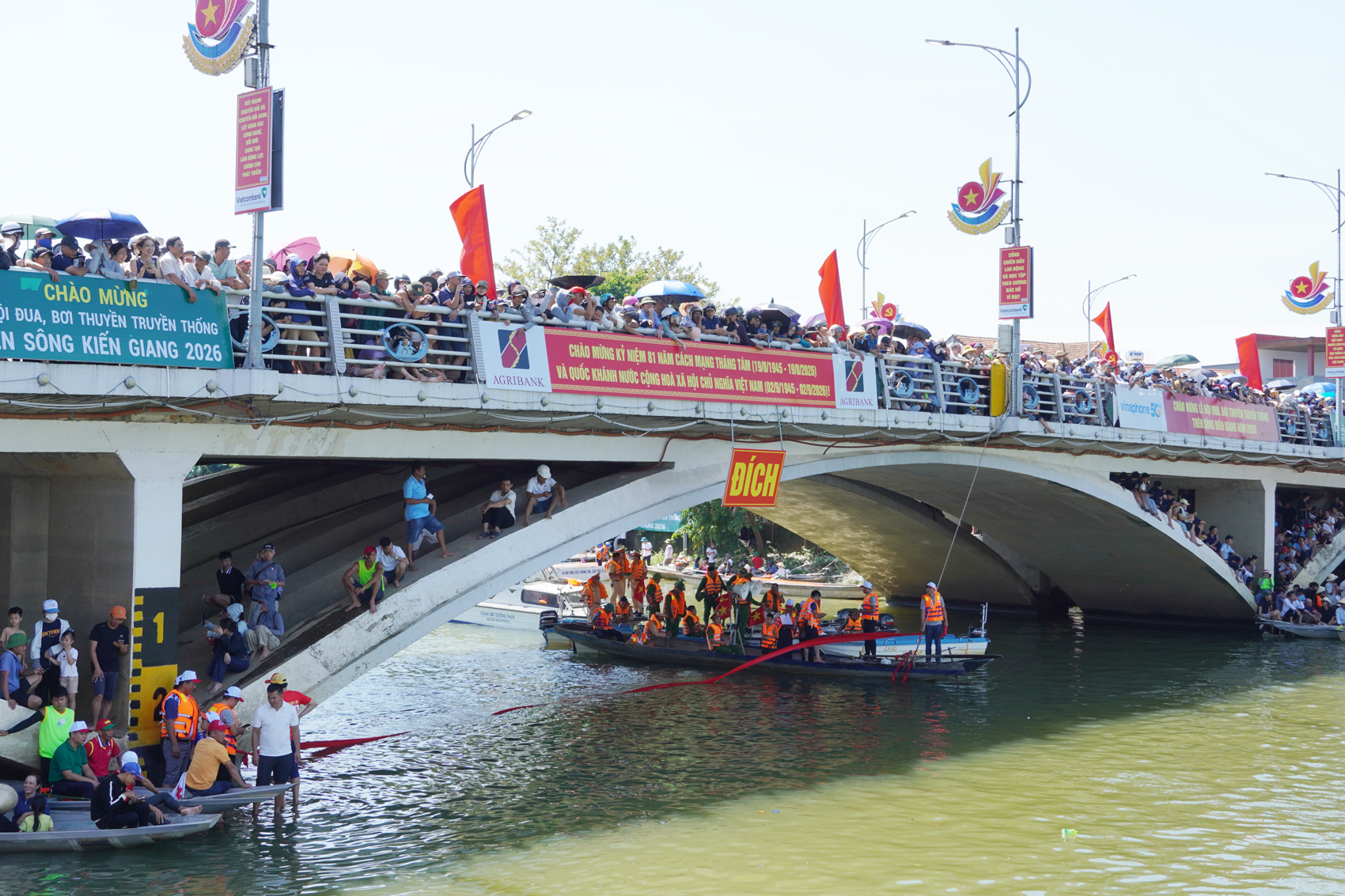 Sôi động Lễ hội đua, bơi thuyền truyền thống trên sông Kiến Giang 2026 Sôi động Lễ hội đua, bơi thuyền truyền thống trên sông Kiến Giang 2026