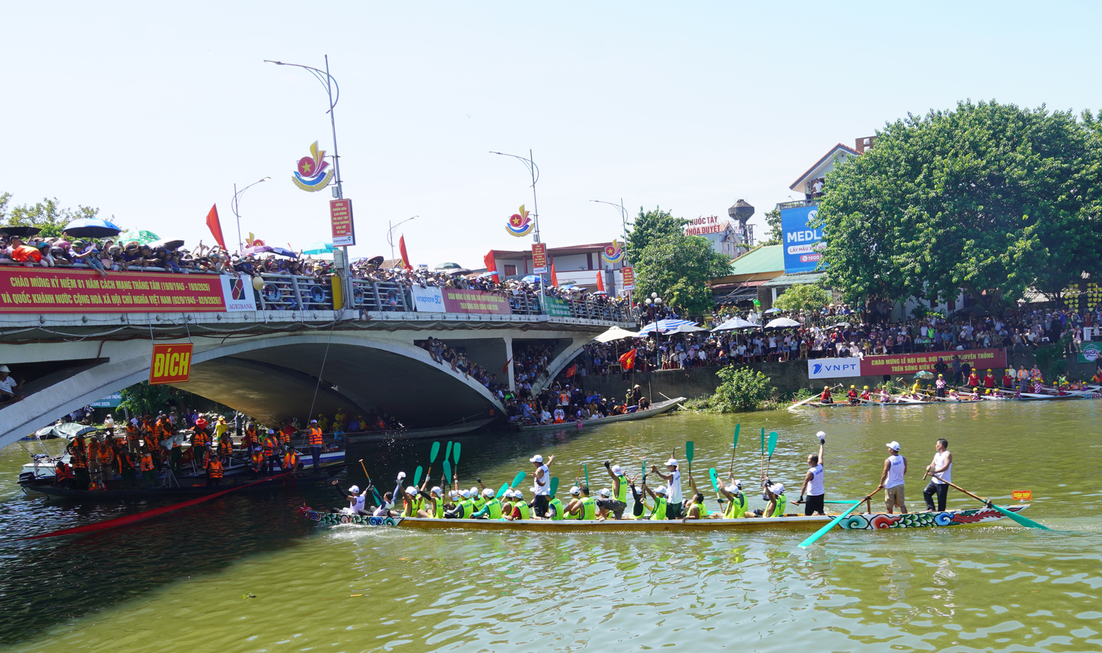 Sôi động Lễ hội đua, bơi thuyền truyền thống trên sông Kiến Giang 2026 Sôi động Lễ hội đua, bơi thuyền truyền thống trên sông Kiến Giang 2026