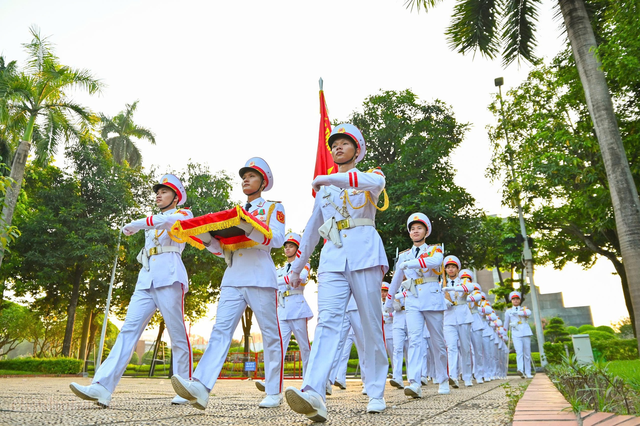 Lễ Thượng cờ đặc biệt trong sáng Quốc khánh tại Quảng trường Ba Đình